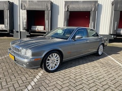 Jaguar XJ - 3.0 V6 AUTOMAAT / NIEUWE APK