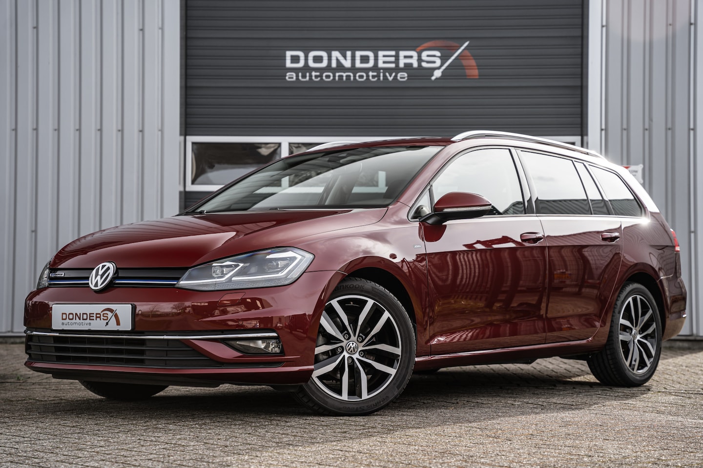 Volkswagen Golf Variant - 1.5 TSI Highline / Virtual Cockpit / Automaat / 20.896km - AutoWereld.nl