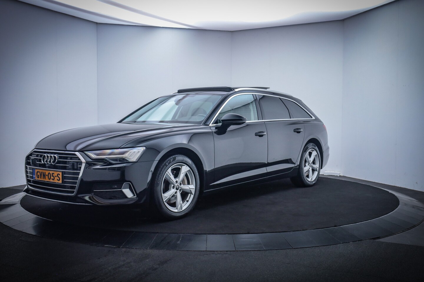 Audi A6 Avant - 45TFSi 265Pk QUATTRO SPORT PANO/MATRIX/360 CAM/HEAD UP/CARPLAY/MEMORY/NAVI/BLINDSPOT/STOEL - AutoWereld.nl