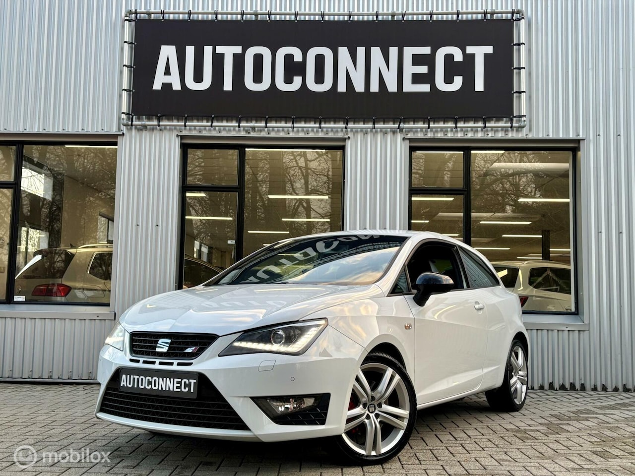 Seat Ibiza SC - 1.4 TSI Cupra. CRUISE, HALF LEDER, LED. - AutoWereld.nl