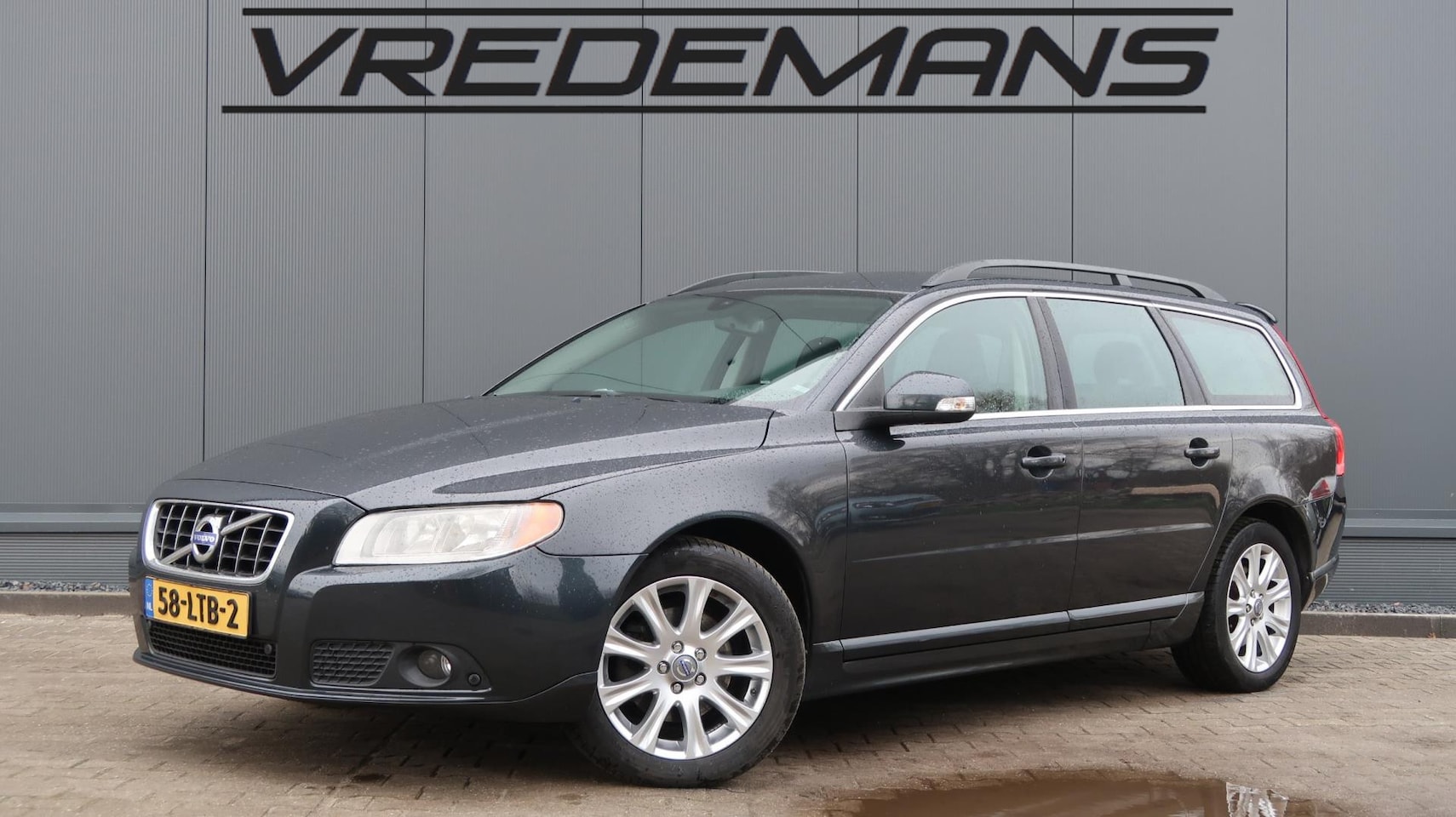 Volvo V70 - 2.4D Limited Edition 2.4D Limited Edition - AutoWereld.nl