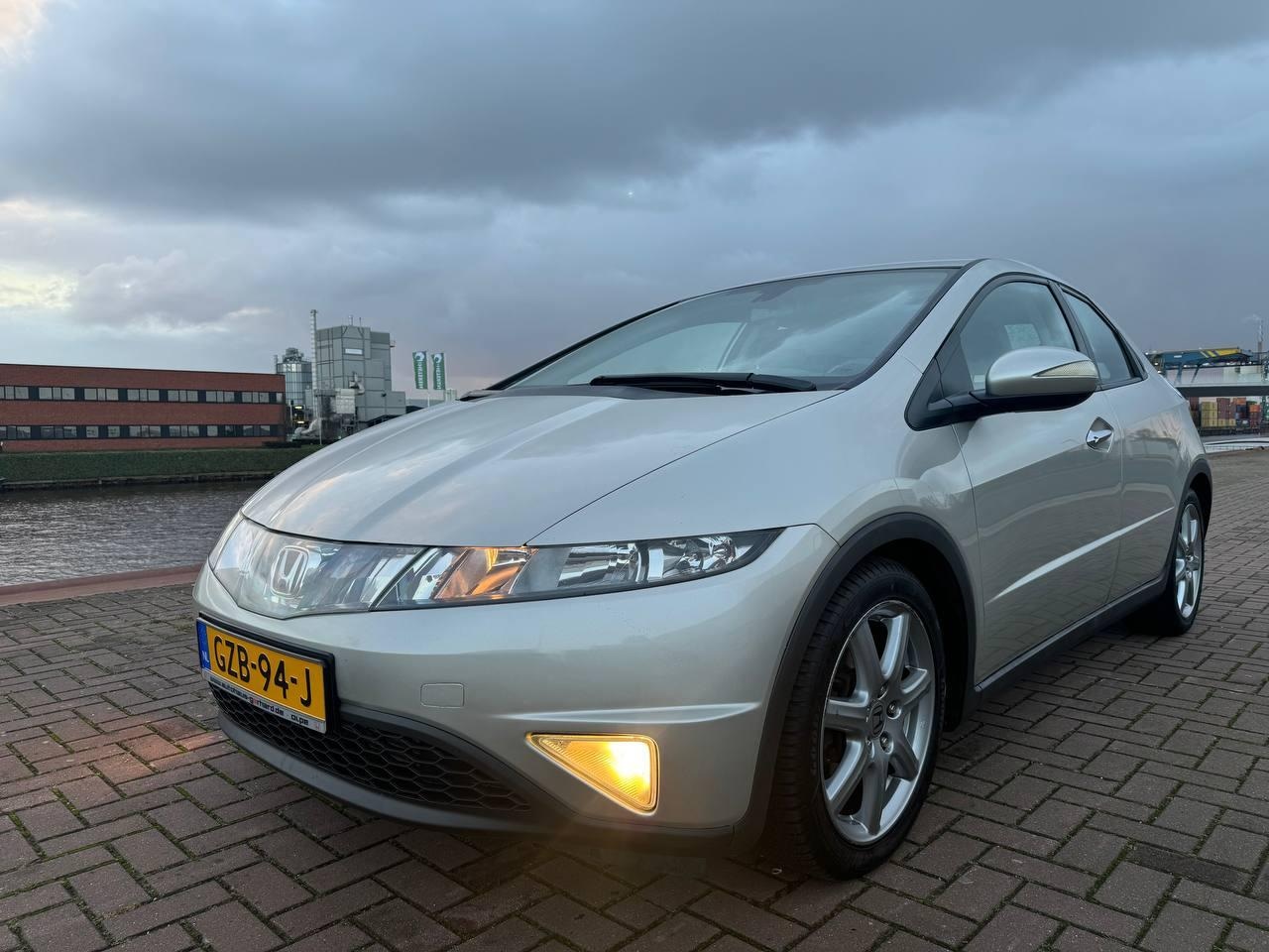 Honda Civic - 1.8 Sport /Airco/Cruise/Elek.pakket/Frisse APK - AutoWereld.nl