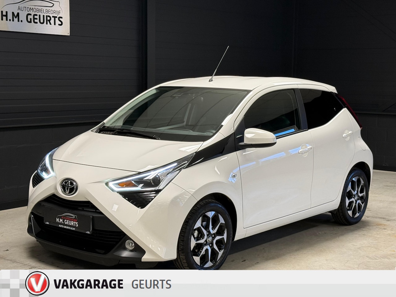 Toyota Aygo - 1.0 VVT-i Automaat Carplay Airco Lm Velgen Led 15DKM!!!!!! - AutoWereld.nl