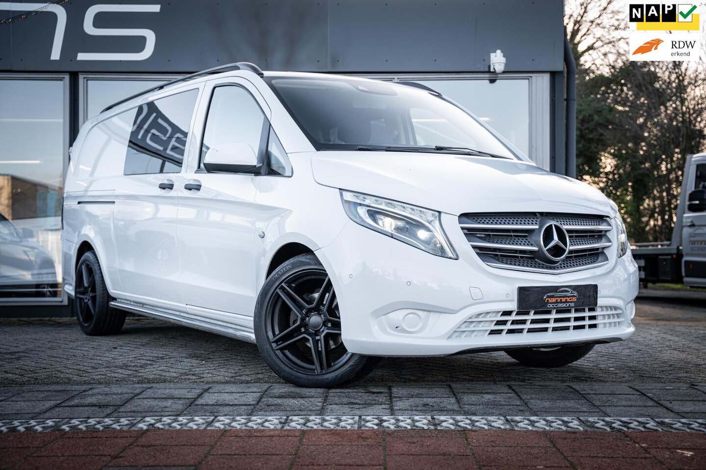 Mercedes-Benz Vito - 114 CDI Extra Lang | Led | DC | Automaat | Navi | Trekhaak |19" LMV | PDC | Cruise| Camera - AutoWereld.nl