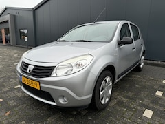 Dacia Sandero - 1.2 Ambiance HOGE INSTAP. ZEER NET. NW. APK. AIRCO.RIJKLAAR