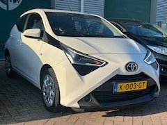 Toyota Aygo - 1.0 VVT-i x-play Automaat / Carplay / nieuwstaat / Nap