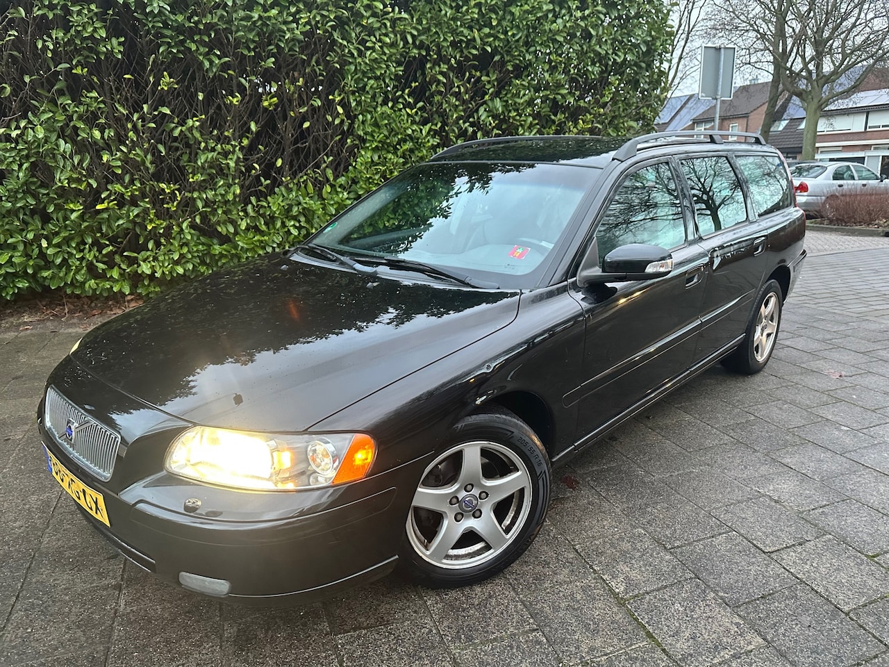 Volvo V70 - MET NAVI, CRUISE, AIRCO & JAAR APK! - AutoWereld.nl