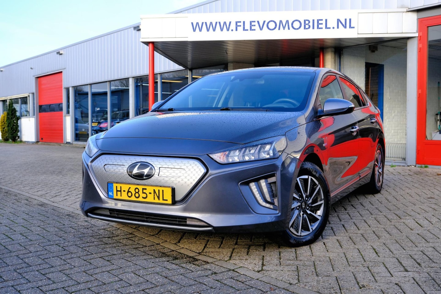 Hyundai IONIQ - Comfort EV 38 kWh Aut. Navi|Clima|1e Eig|Cam|Adapt.Cruise|LMV - AutoWereld.nl