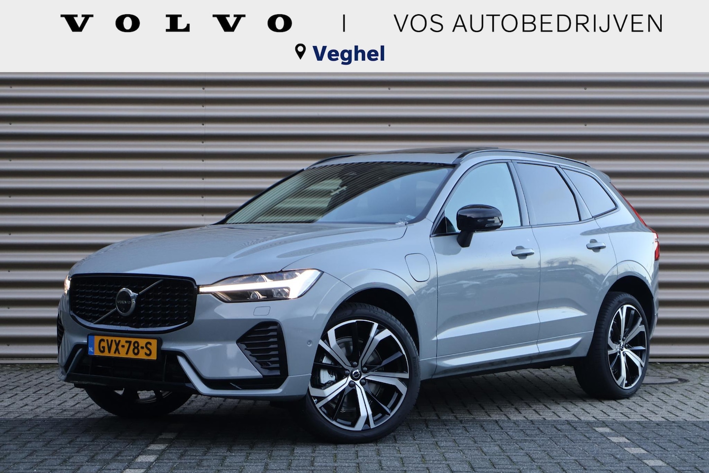 Volvo XC60 - 2.0 T6 Plug-in hybrid AWD Ultra Dark | Panoramadak | Massage & ventilatie - AutoWereld.nl