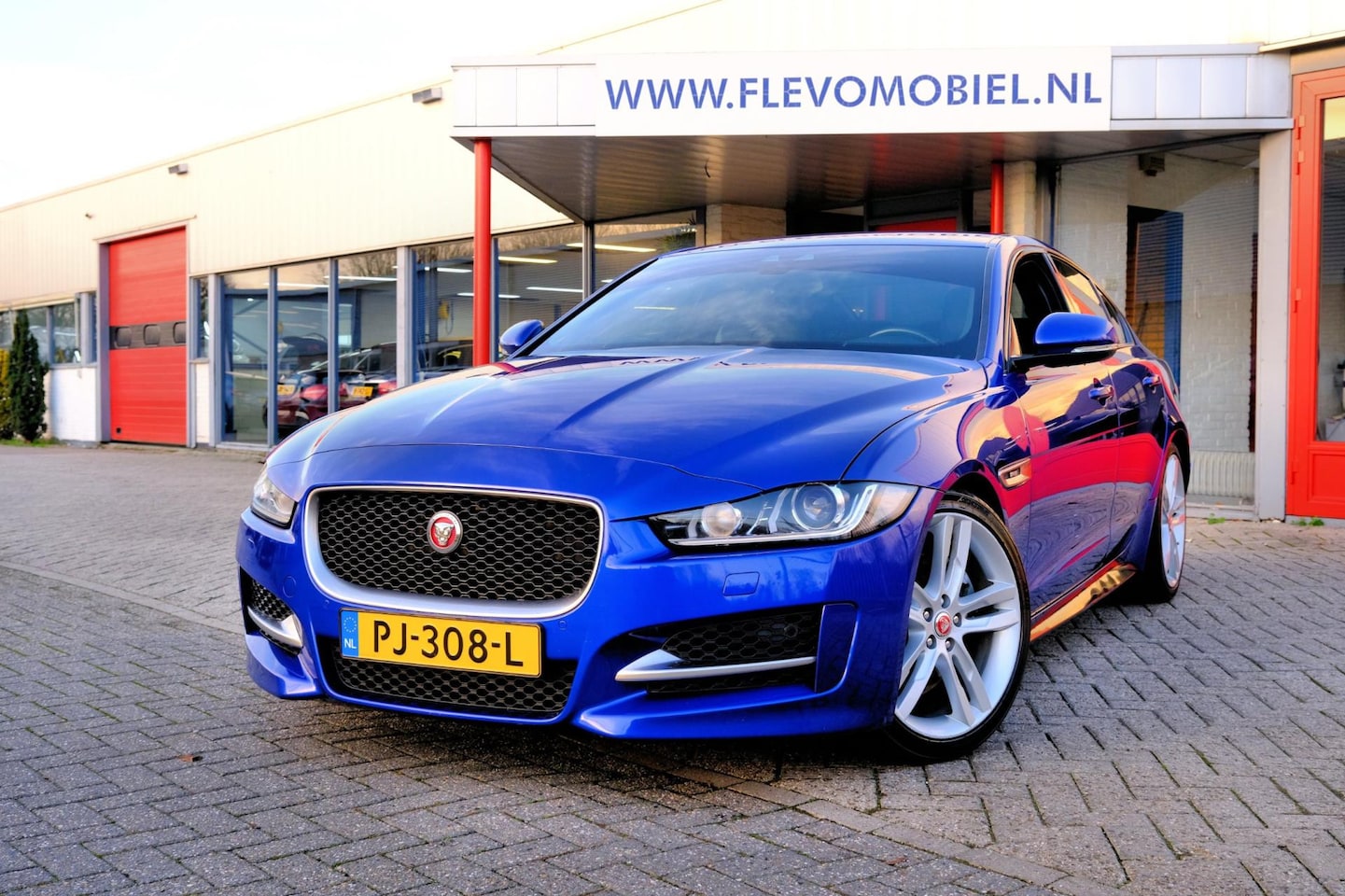 Jaguar XE - 2.0 D 163pk Portfolio Aut. Xenon|Half Leder|Navi|Clima|LMV - AutoWereld.nl