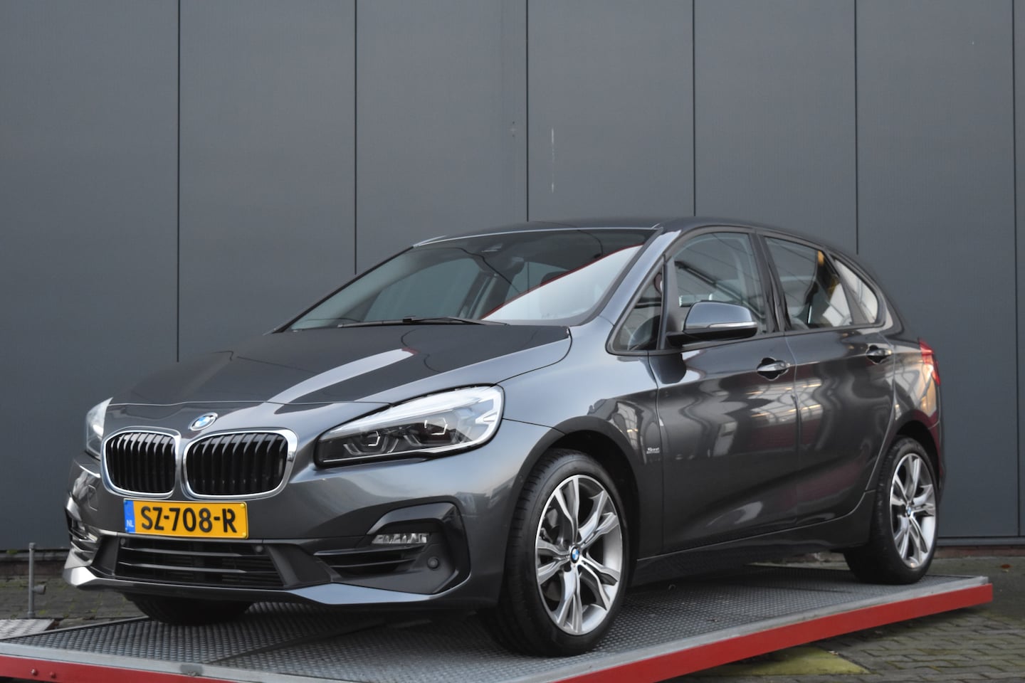 BMW 2-serie Active Tourer - 218i Executive Launch Edition trekhaak - AutoWereld.nl