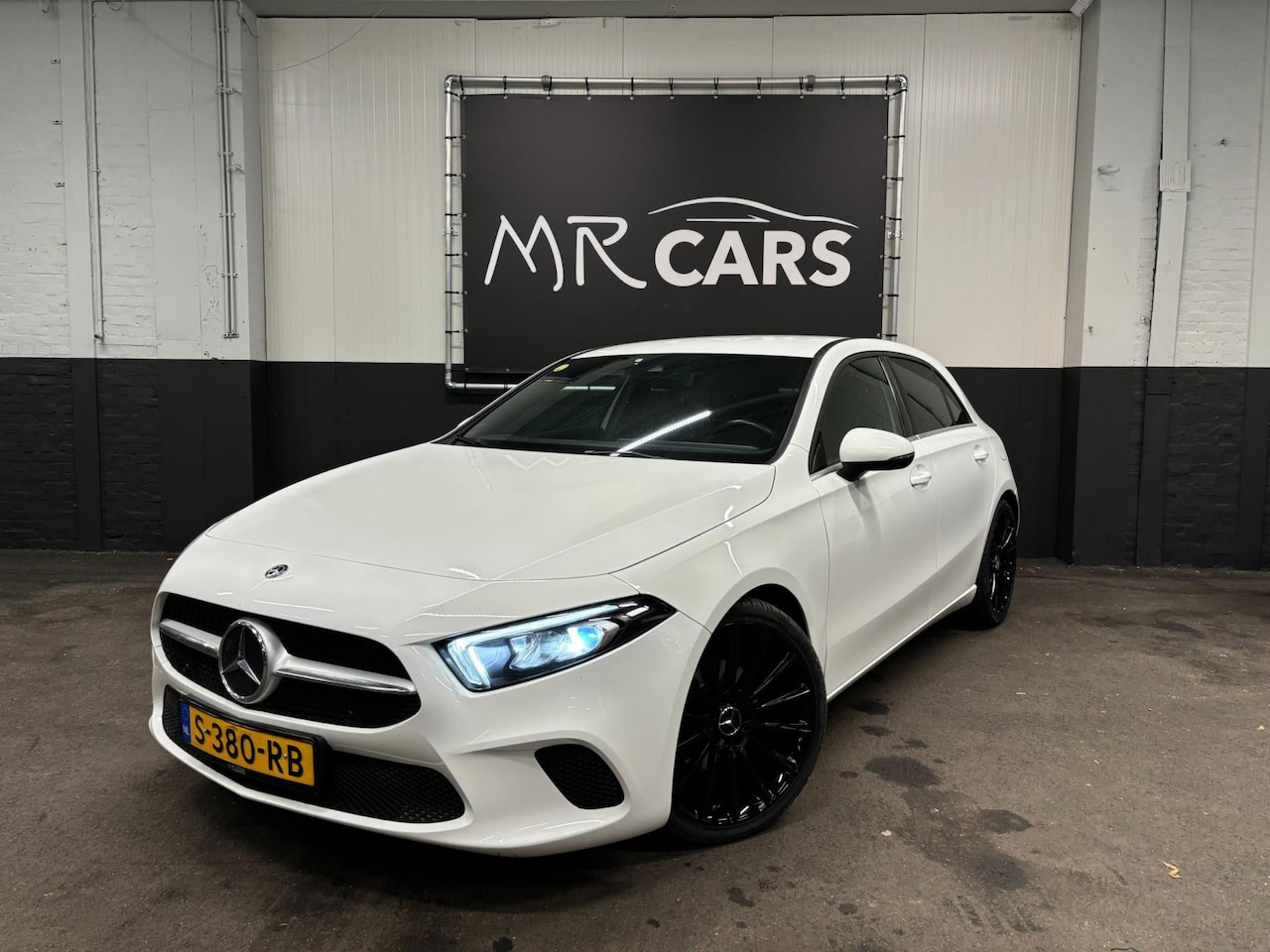 Mercedes-Benz A-klasse - 180 d Premium Automaat/Navi/Camera - AutoWereld.nl