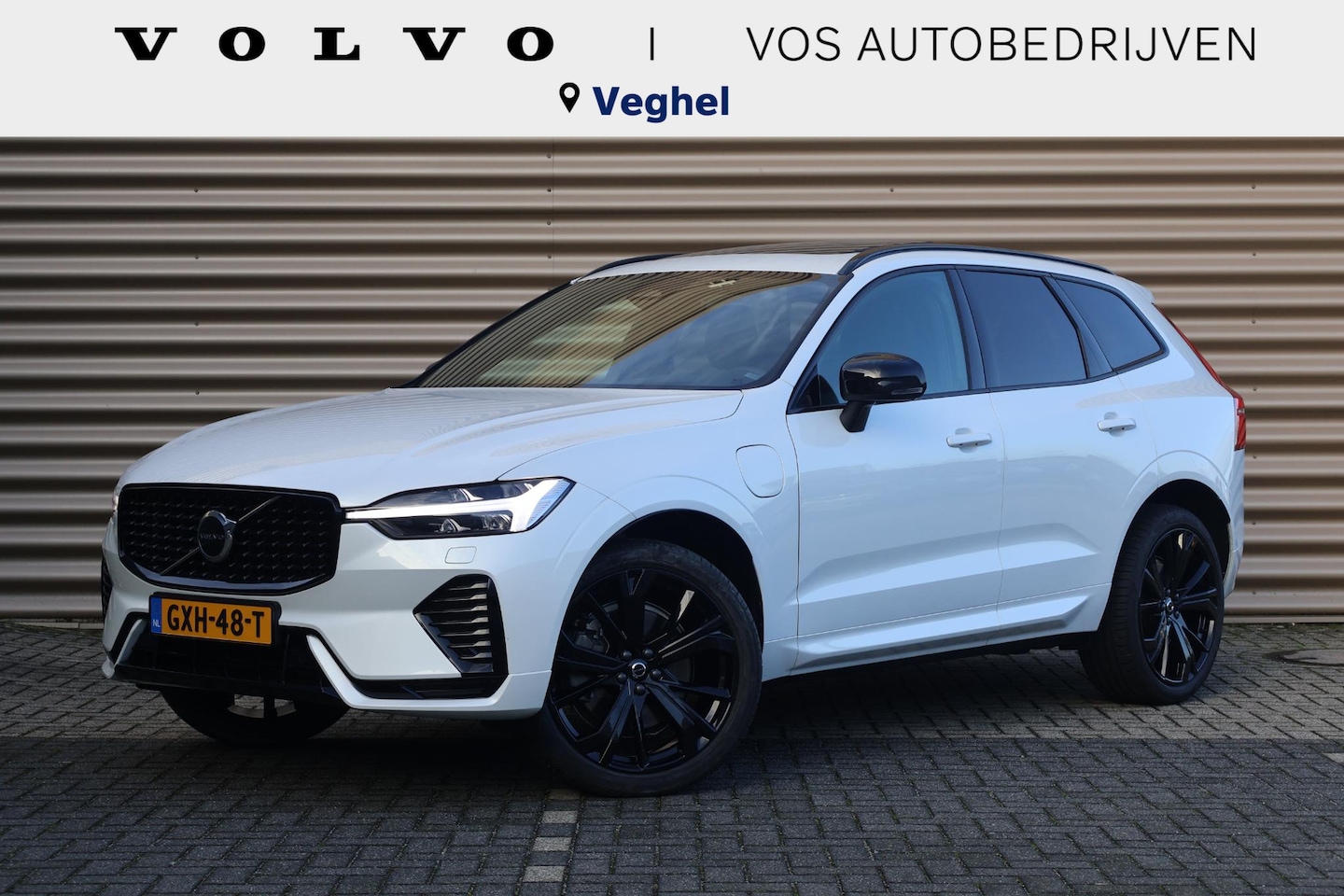 Volvo XC60 - 2.0 T6 Plug-in hybrid AWD Ultimate Dark | Panoramadak | Harman Kardon - AutoWereld.nl