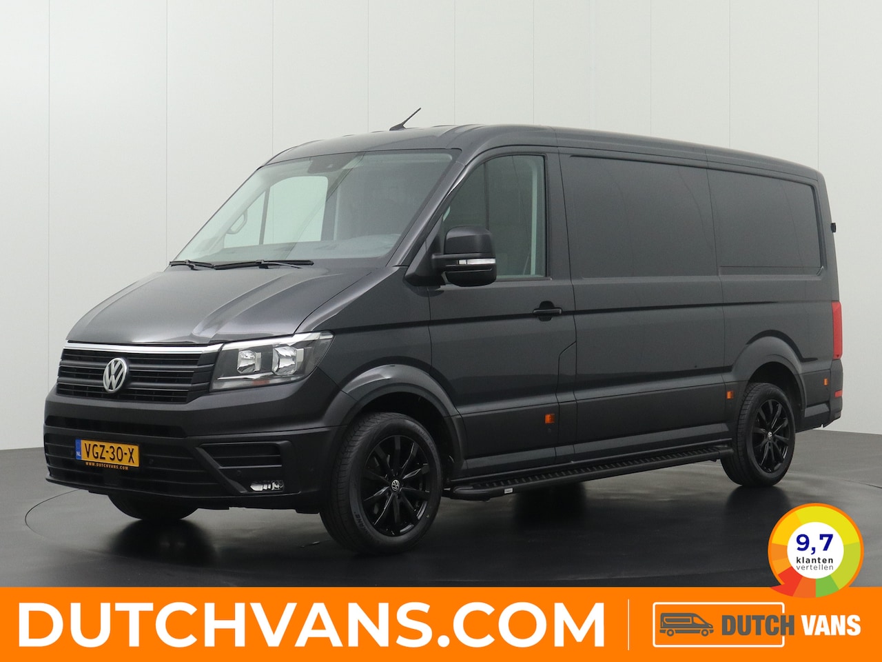 Volkswagen Crafter - 2.0TDI 140PK L3H2 Highline | Navigatie | Camera | Betimmering | Airco | Multimedia - AutoWereld.nl