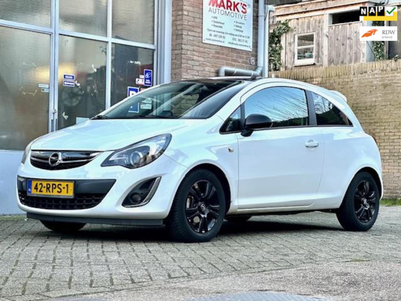 Opel Corsa - 1.4-16V Color Edition 1.4-16V Color Edition - AutoWereld.nl