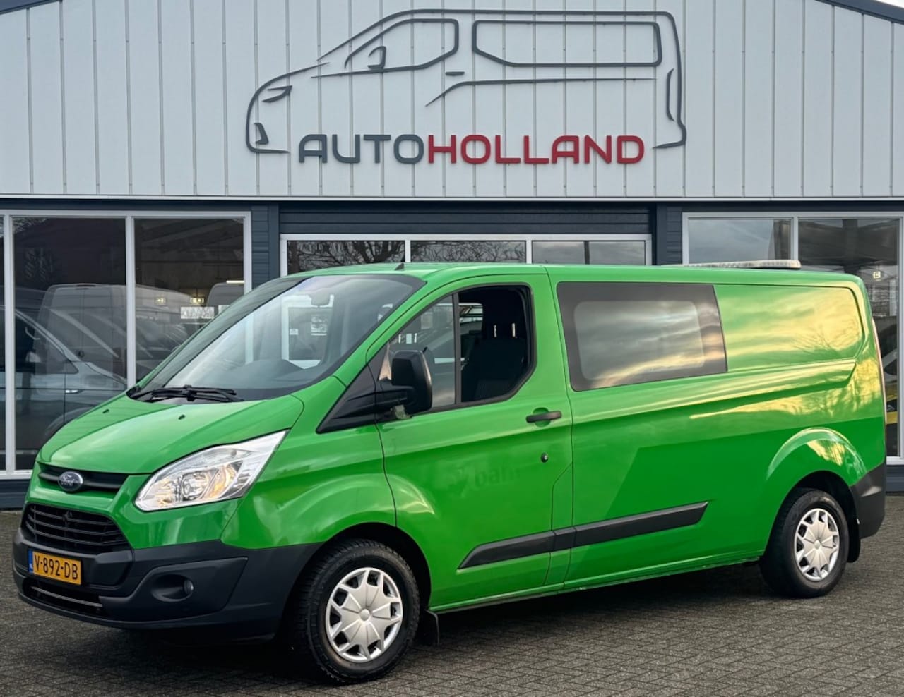 Ford Transit Custom - 2.0 TDCI 96KW 131PK L2H1 DC DUBBELE CABINE EURO 6 AIRCO/ CRUISE - AutoWereld.nl