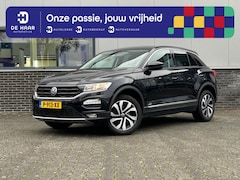 Volkswagen T-Roc - 1.5 TSI Sport Automaat - Sensoren voor+achter - Navi - Stoelverw