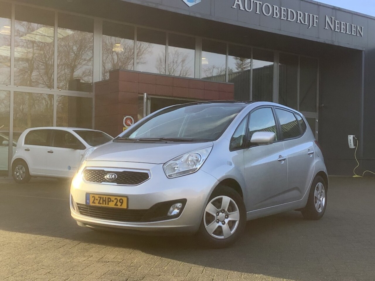 Kia Venga - 1.4 CVVT World Cup Edition I Panorama - AutoWereld.nl