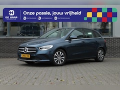 Mercedes-Benz B-klasse - 200 Business Solution Automaat - Trekhaak - Navigatie - Parkeerc