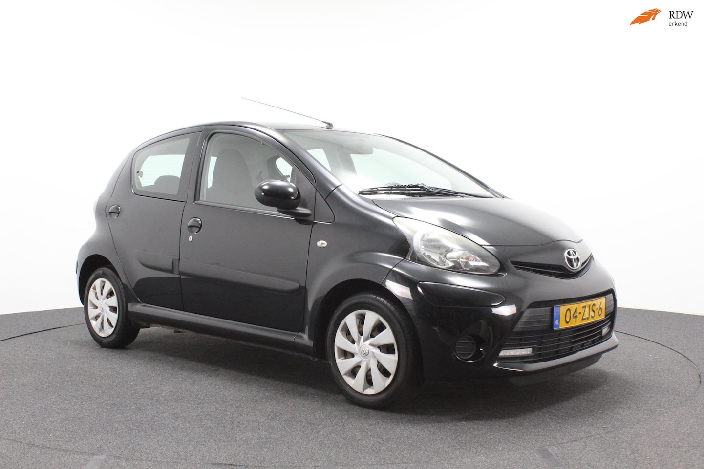 Toyota Aygo - 1.0 VVT-i Aspiration | Airco | Navigatie | 1e eigenaar | Led verlichting | APK 12-2025 - AutoWereld.nl