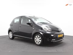 Toyota Aygo - 1.0 VVT-i Aspiration | Airco | Navigatie | 1e eigenaar | Led verlichting | APK 12-2025