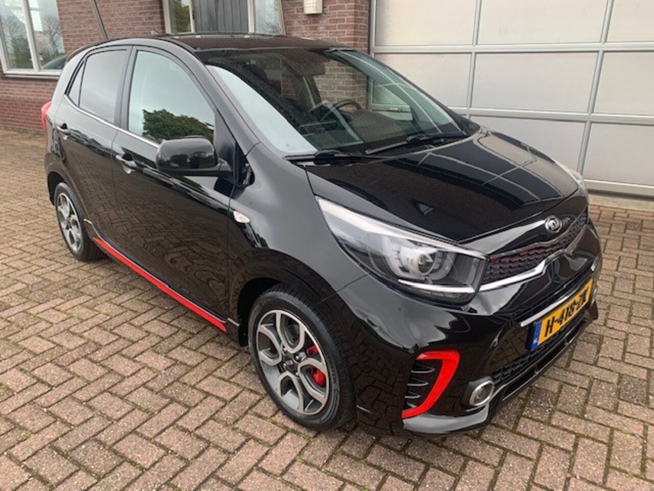 Kia Picanto - 1.0 MPi GT-Line Edition Leer / Camera / Navigatie - AutoWereld.nl