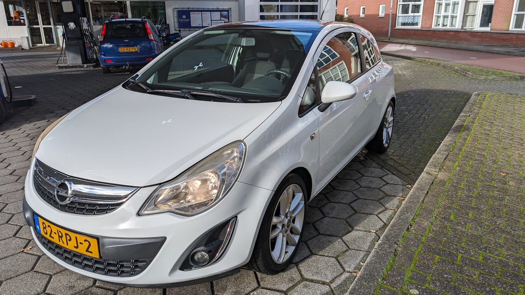 Opel Corsa - 1.4-16V Color Edition - AutoWereld.nl