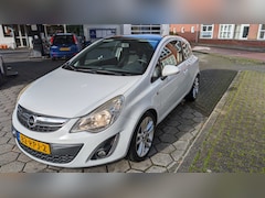 Opel Corsa - 1.4-16V Color Edition