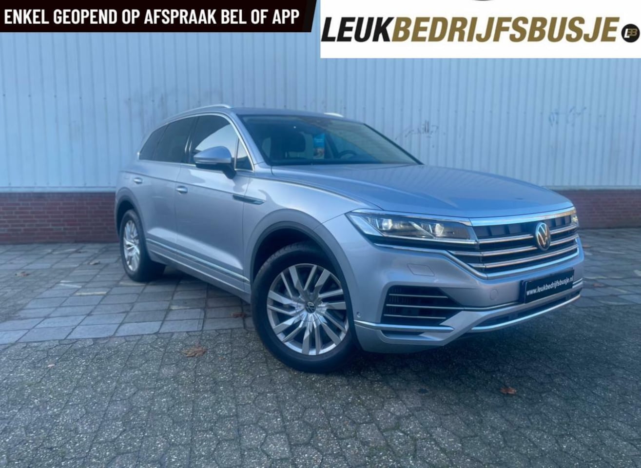 Volkswagen Touareg - , 3.0 TSI DSG 340pk PANO LEDER CARPLAY DCC VIRTUAL '21 - AutoWereld.nl