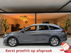 Hyundai i30 Wagon - 1.4 T-GDI Premium Garantie Camera Navigatie Stoel/Stuur verwarming Rijklaar