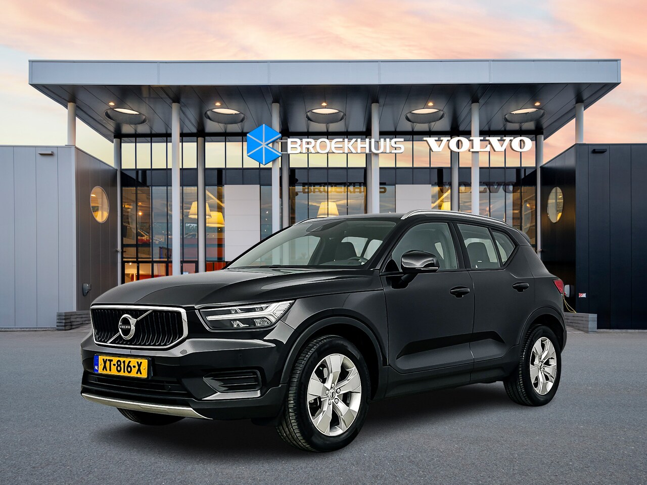 Volvo XC40 - T4 Momentum | 18" | Stoelverwarming | Keyless | Elektrische achterklep | Parkeercamera ach - AutoWereld.nl