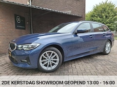 BMW 3-serie Touring - 320i Business Edition 184PK Auto. Navigatie / Trekhaak / Led verlichting / Apple Carplay /