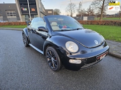 Volkswagen New Beetle Cabriolet - 1.6 Highline airco 18 inch velgen