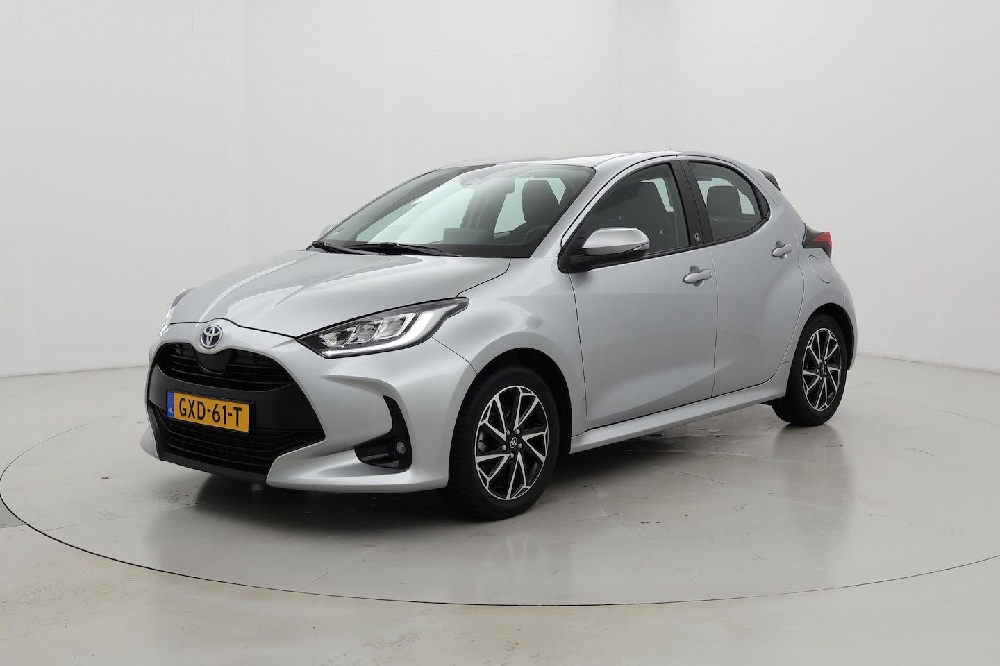 Toyota Yaris - 1.5 Hybrid Dynamic Apple\Android Automaat - AutoWereld.nl