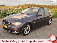 BMW 3-serie Touring - 318i Business Line navi leer xenon