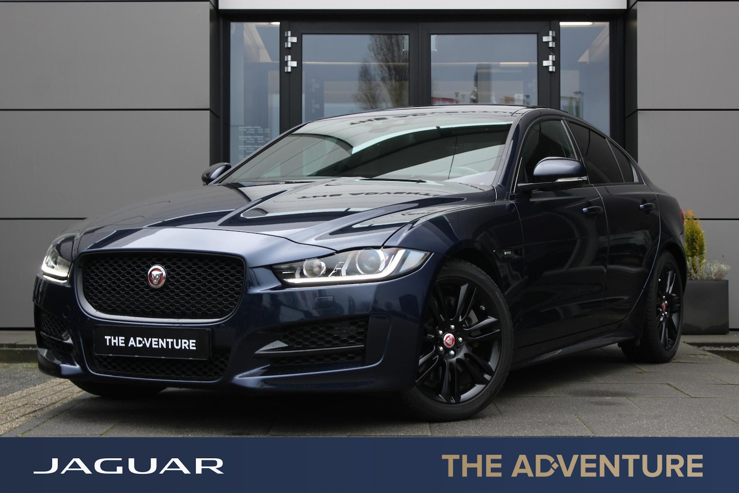 Jaguar XE - 2.0 Portfolio | Pano | 2e eigenaar | Facelift - AutoWereld.nl