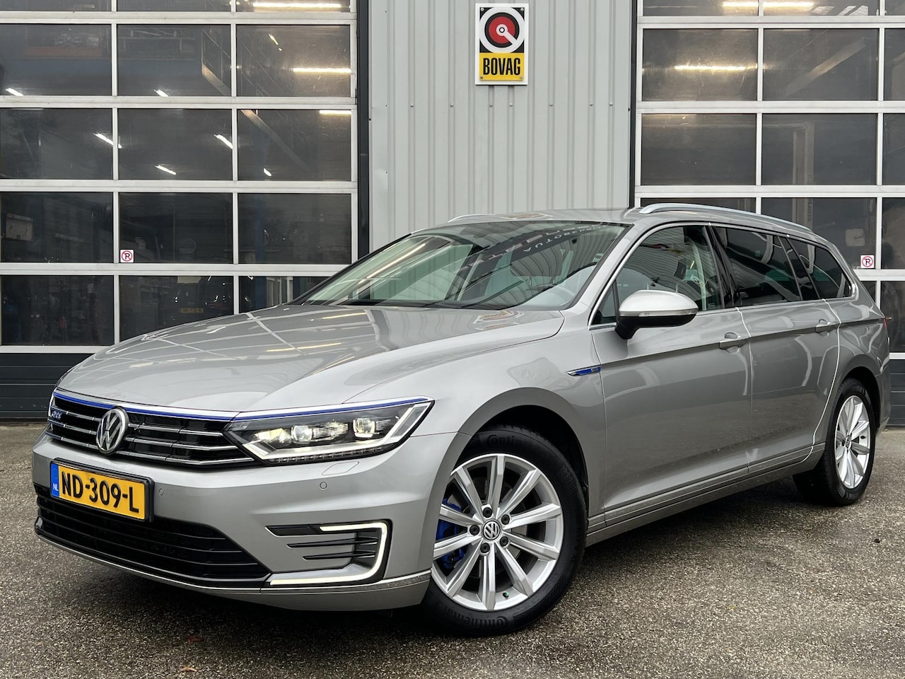 Volkswagen Passat Variant - 1.4 TSI GTE Connected Series Plus panodak stoelverwarming trekhaak - AutoWereld.nl