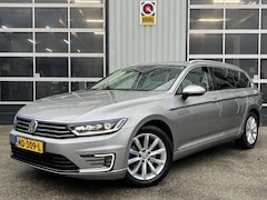 Volkswagen Passat Variant - 1.4 TSI GTE Connected Series Plus panodak stoelverwarming trekhaak