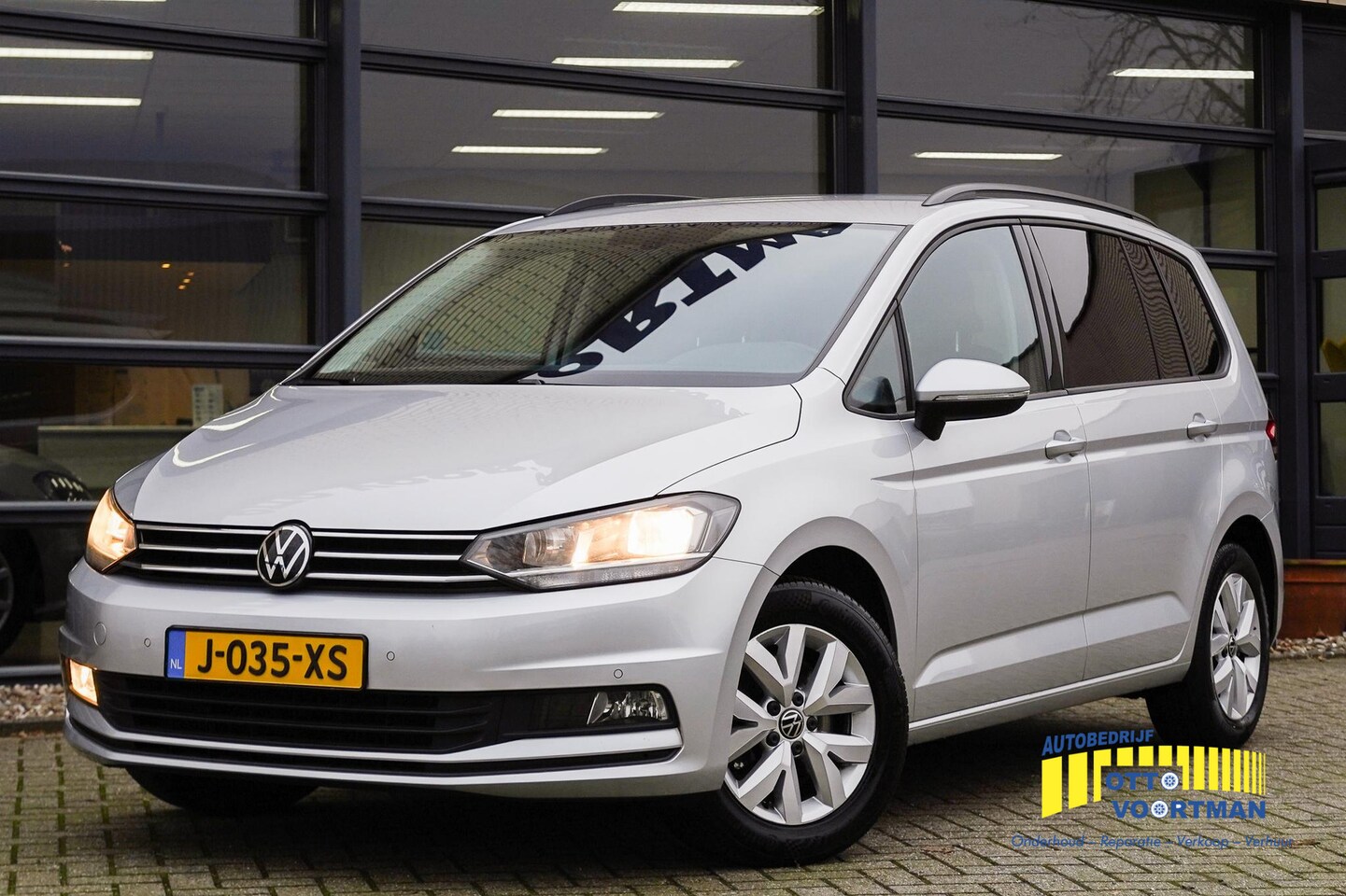 Volkswagen Touran - 1.5 TSI 150PK Aut. Comfortline 7-pers. - AutoWereld.nl