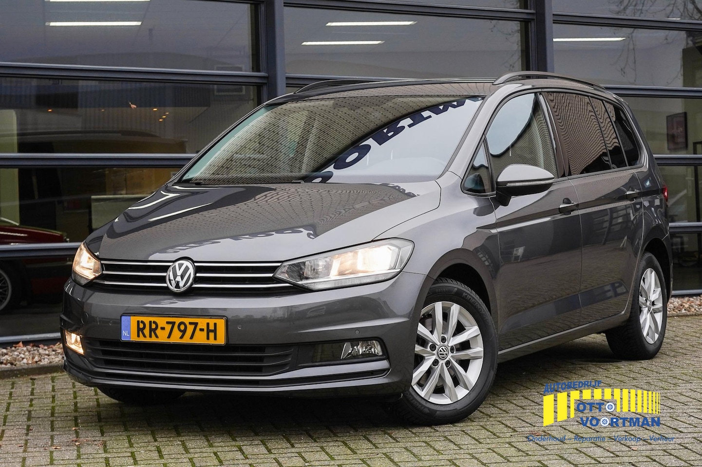 Volkswagen Touran - 1.2 TSI Comfortline 7persoons |Trekhaak|1e Eig.|Netjes bereden| - AutoWereld.nl