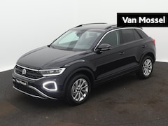 Volkswagen T-Roc - 1.5 TSI Life Edition 150 PK Automaat | Apple Carplay | Climate control | Android Auto | Ca