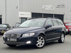 Volvo V70 - 2.0 T5 Nordic+ CRUISE CONTROLE ADAPTIEF/LEER/TREKHAAK