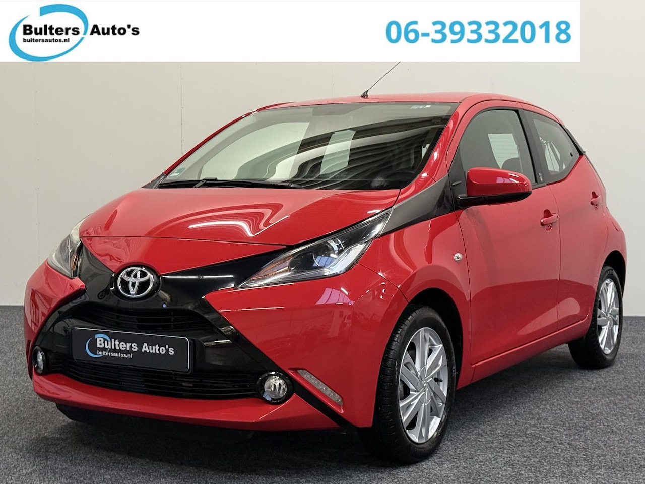 Toyota Aygo - 1.0 VVT-i x-play | TOUCHSCREEN | CAMERA | LMV - AutoWereld.nl