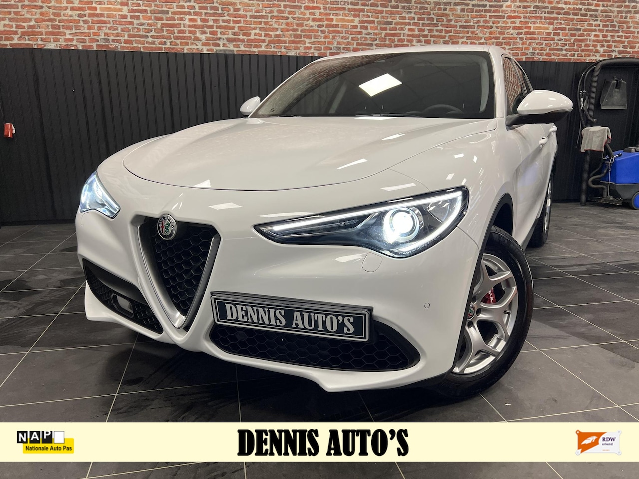 Alfa Romeo Stelvio - 2.0 Turbo AWD Super Q4 280PK Full Opties! - AutoWereld.nl