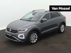 Volkswagen T-Roc - 1.5 TSI Life Edition 150 PK Automaat | Apple Carplay | Climate control | Android Auto | Ca