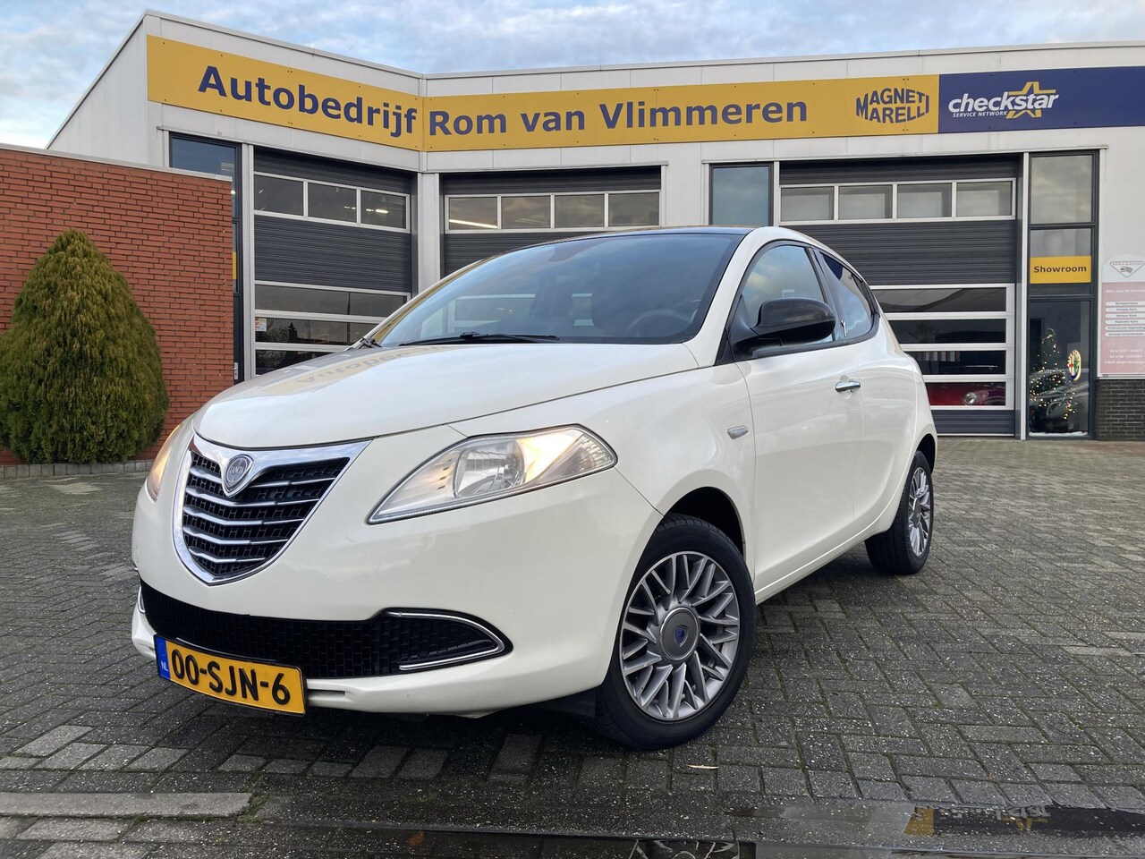 Lancia Y(psilon) - Ypsilon 0.9 TwinAir Silver - AutoWereld.nl