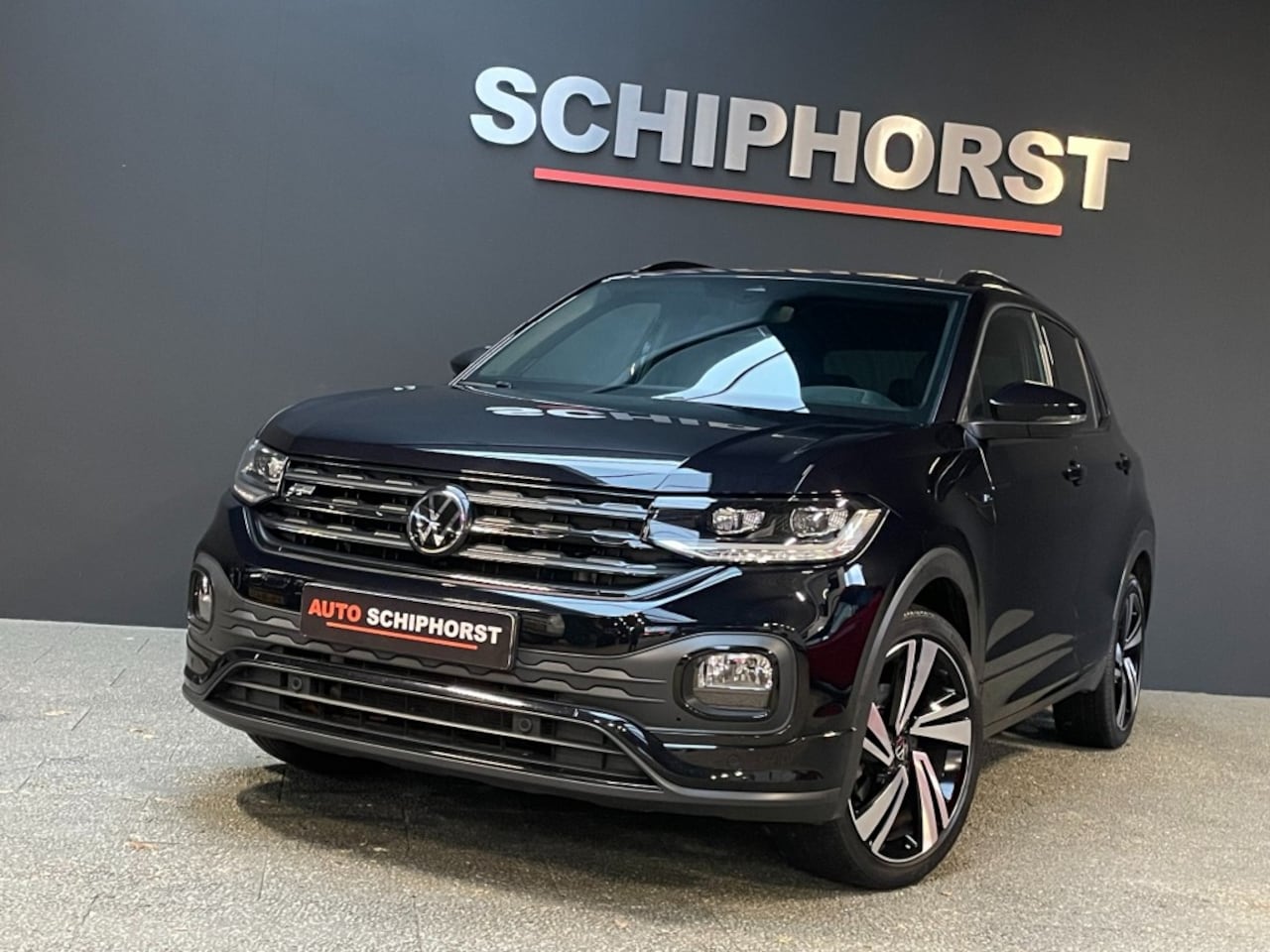 Volkswagen T-Cross - 1.0 Tsi DSG 2XR-LINE 18 inch Navi Led Black Style - AutoWereld.nl