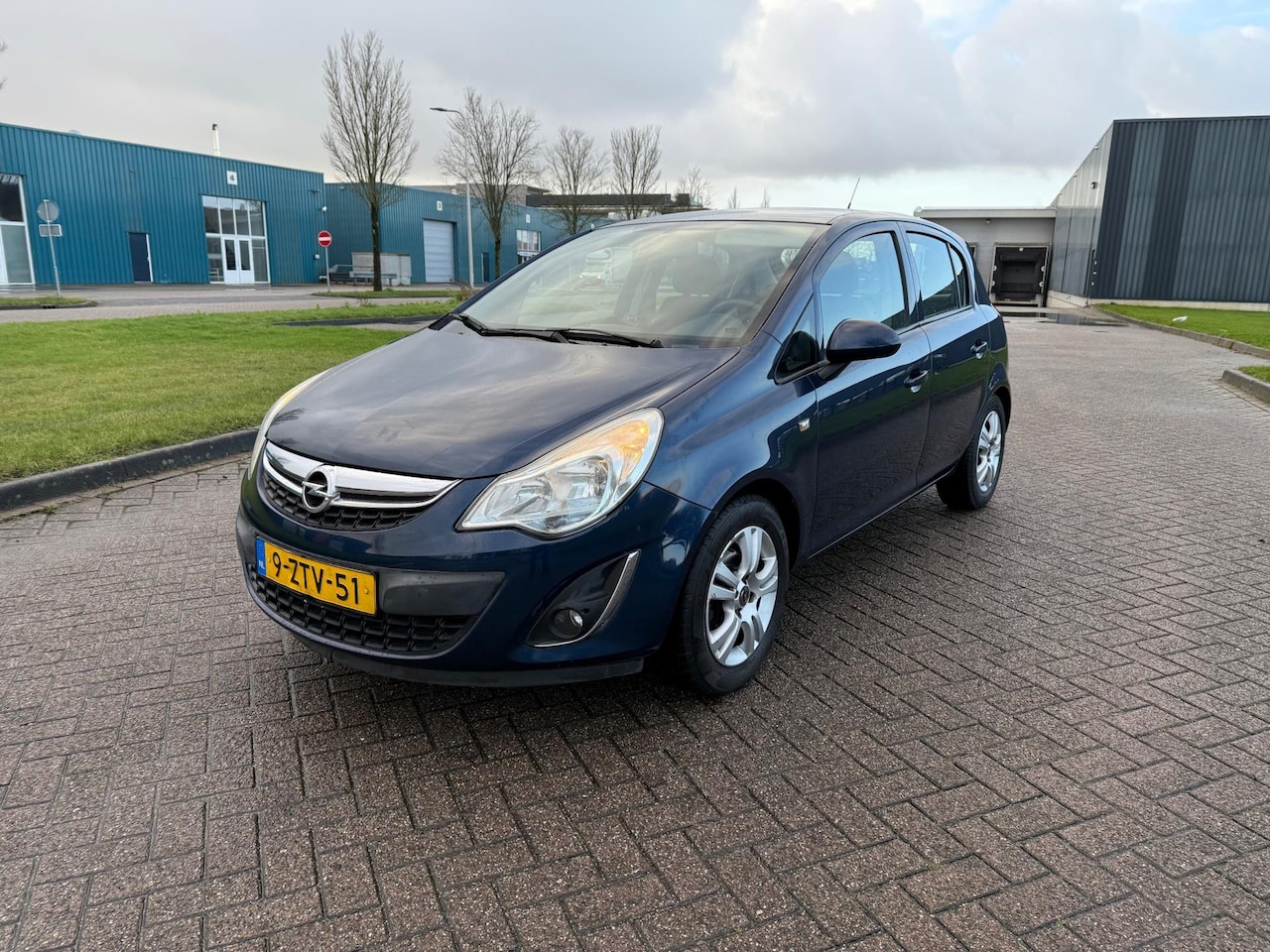 Opel Corsa - 1.2-16V Anniversary Edition 1.2-16V Anniversary Edition - AutoWereld.nl