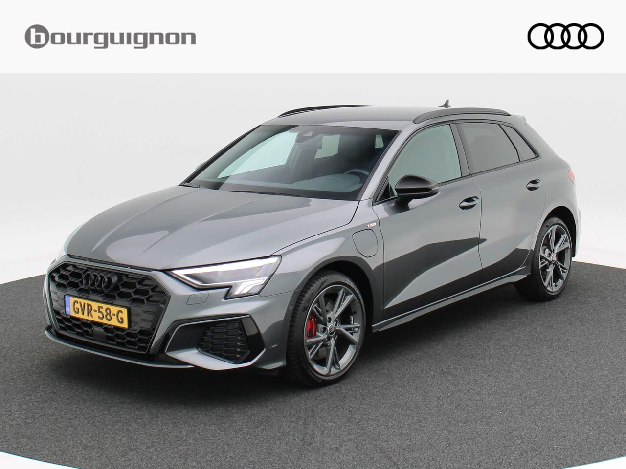 Audi A3 Sportback - 45 TFSi e 245 Pk S-Line Automaat | Full LED | Trekhaak | Adaptive Cruise | Privacy Glass | - AutoWereld.nl