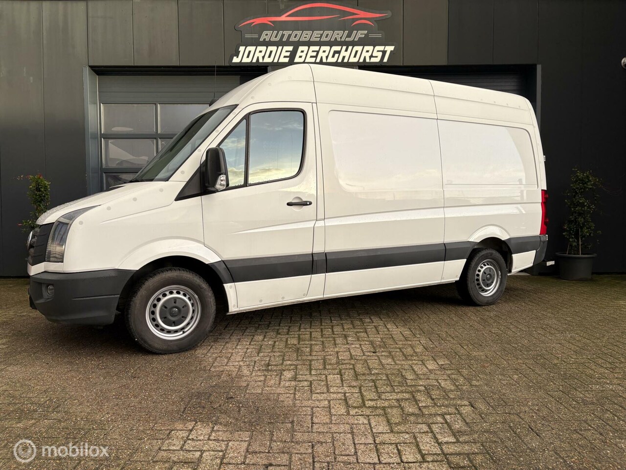 Volkswagen Crafter - Bestel 35 2.0 TDI L2H1 - AutoWereld.nl